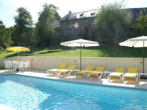 Отель Spacious Holiday Home in Sussac with Pool  Шатонёф-Ла-Форе